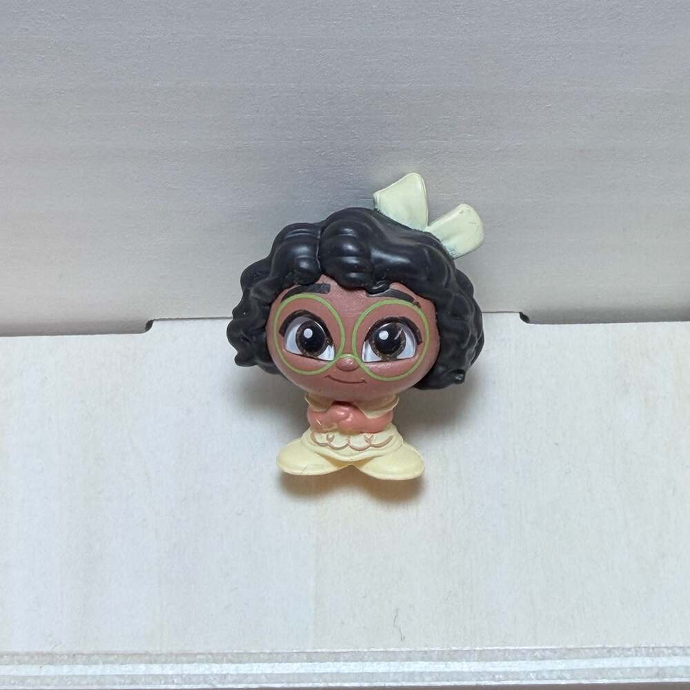 Disney Doorables Series 12 Nina Mirabel Encanto Figure